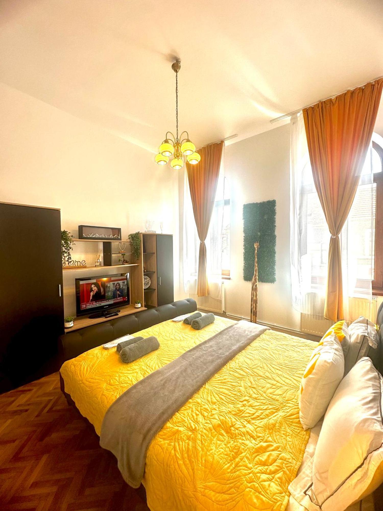 Stay Inn Central Braşov Exterior foto